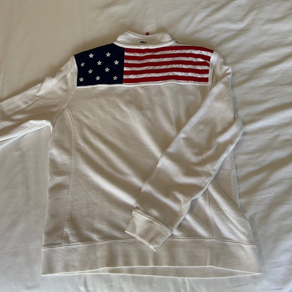 Vineyard Vines Med. Quarter zip sweatshirt